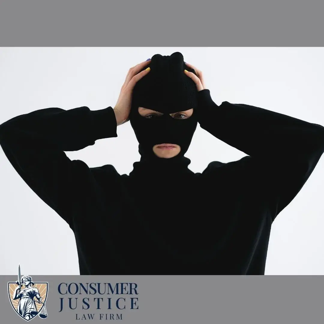 Alguien vestido como un ladrón de bancos transmite que los errores en los antecedentes penales son graves.
