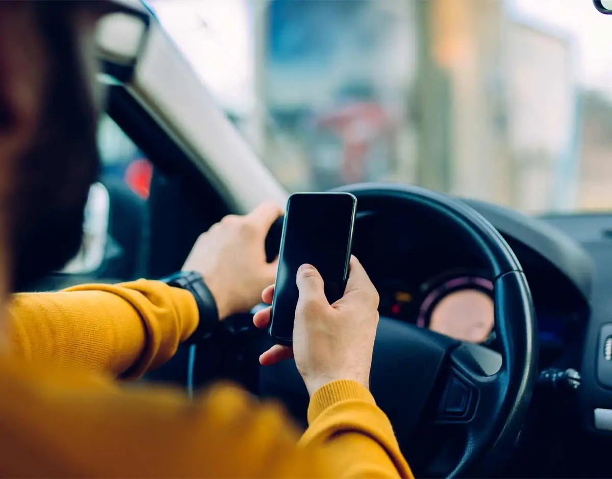 What are the 4 Types of Distractions While Driving?