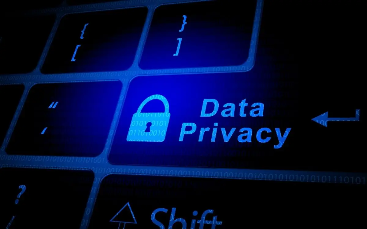 keyboard lighting up data privacy with lock