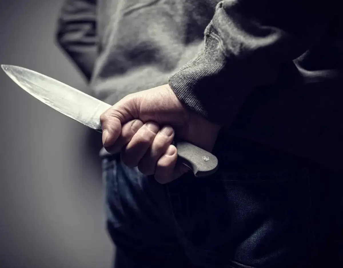 arrested-for-carrying-a-knife-featured