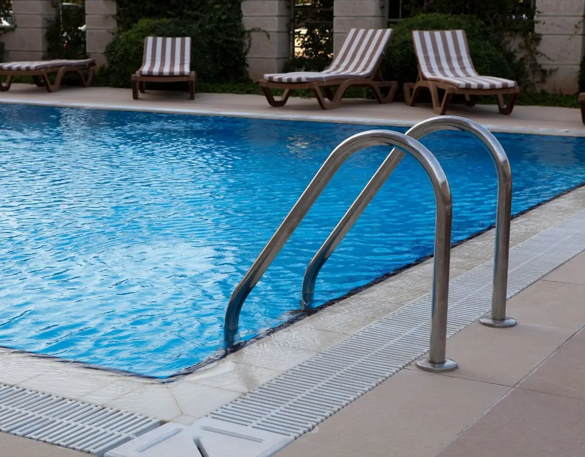 a pool at an apartment complex