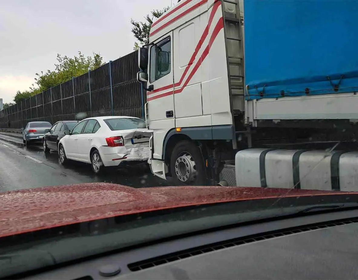 Who Can Be Sued in a Truck Accident?