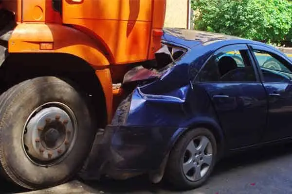 truck-accident-damages.jpg